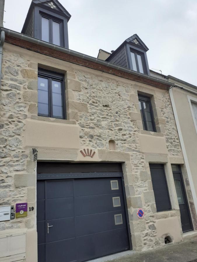 Charmes En Ville Le Charme Atypique Montluçon Exterior foto